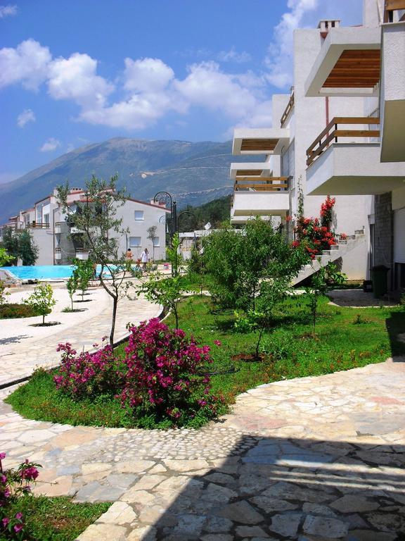 The Olive Terrace * Palase